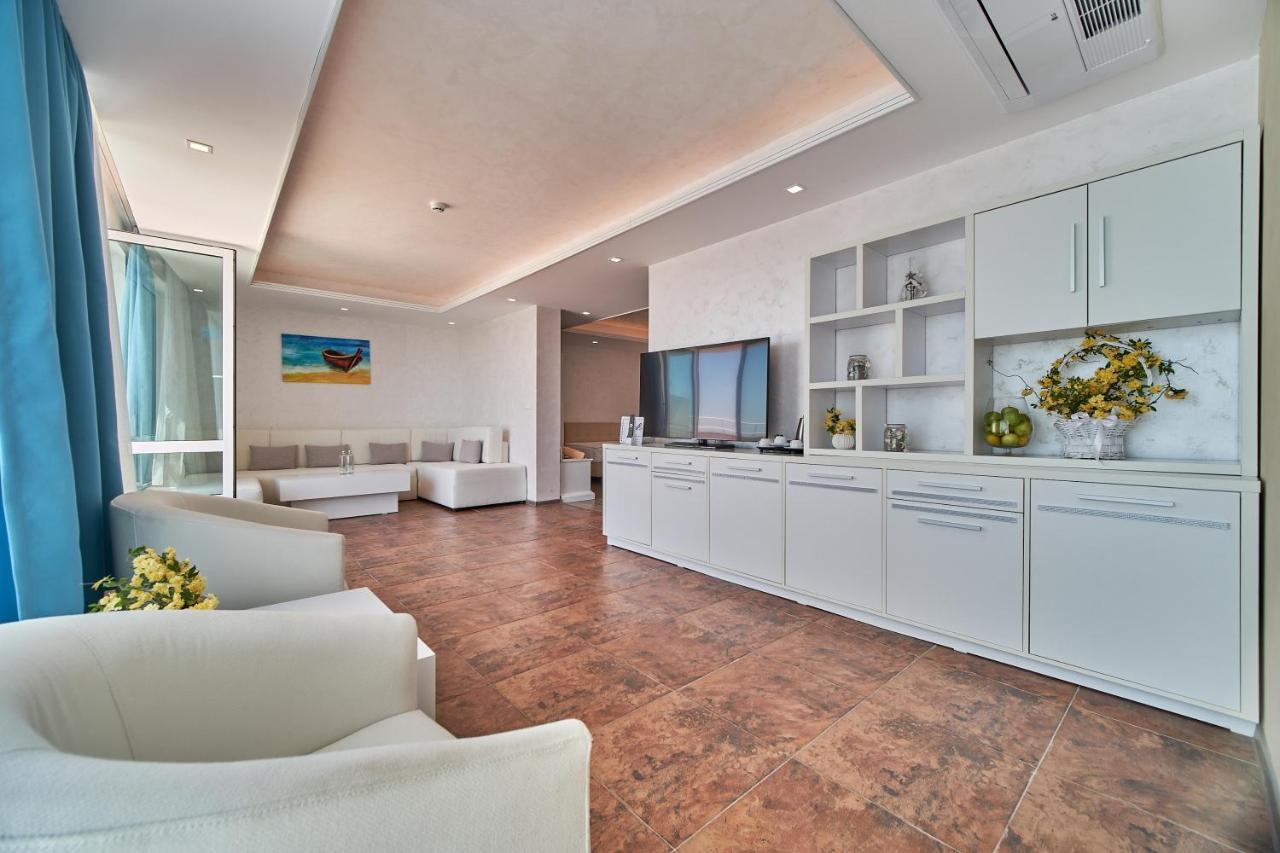Bilyana Beach Hotel เนเซบาร์ ภายนอก รูปภาพ